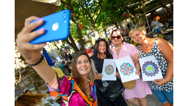 Festival Kaleiçi'ne renk kattı