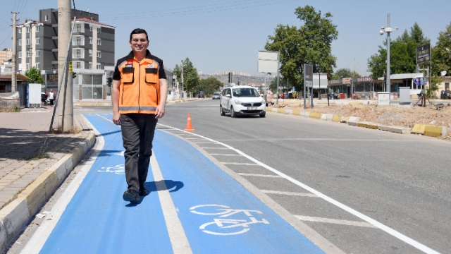 Bisiklet yolu eksiği kapatılıyor