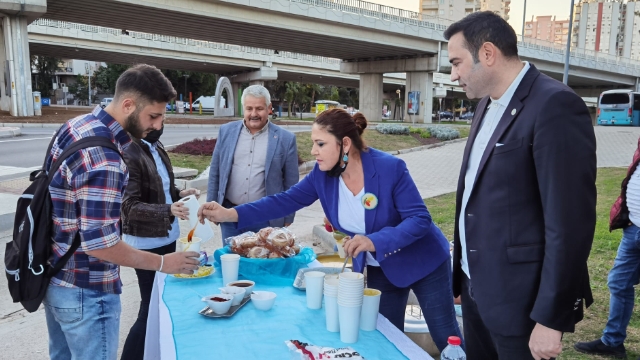 Güneşin Kadınları’ndan öğrencilere çorba ikramı