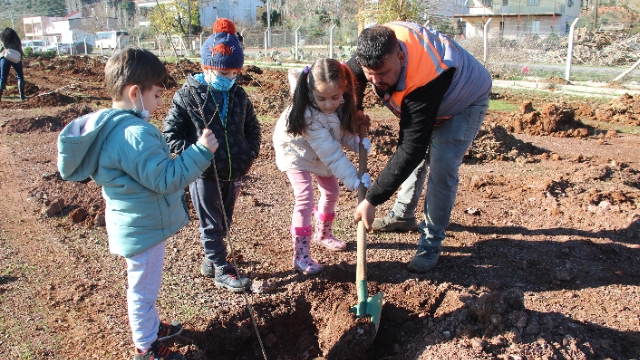 17 bin fidan toprakla buluştu