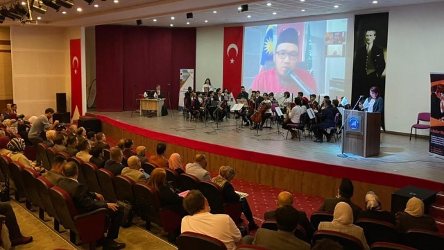 AÜ’de Araştırma Konferansı