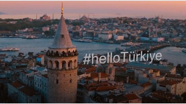 Turistler 'Hello Türkiye' dediler