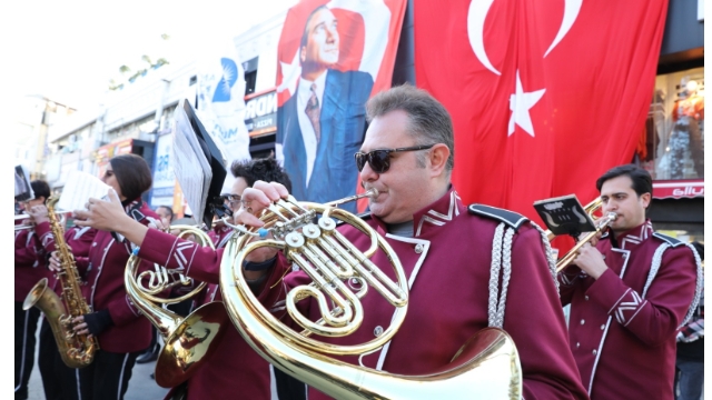 Büyükşehir'den flashmob etkinliği