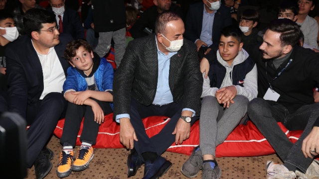 Çavuşoğlu, E-SPORFEST’e uğradı