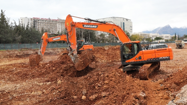 Tıp Fakültesi Otoparka kavuşuyor