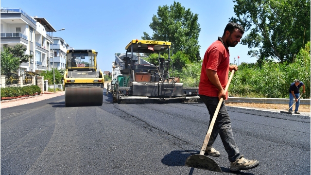 Konyaaltı’nda asfalt atağı