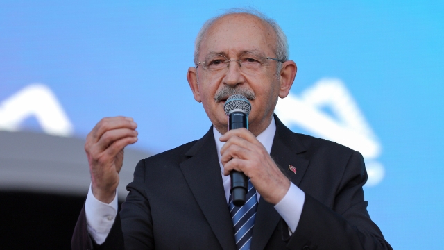 ‘Sanane başörtüsünden’