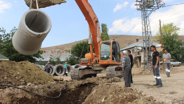 Kırkpınar’da drenaj çalışması