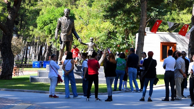 HayatPark’a Atatürk anıtı