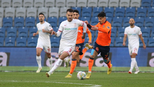 Başakşehir: 2 Antalyaspor: 0