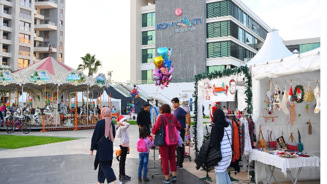 Yılbaşı Çarşısı’na yoğun ilgi