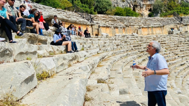 ‘Mesele sarsılmak değil yıkılmamak’