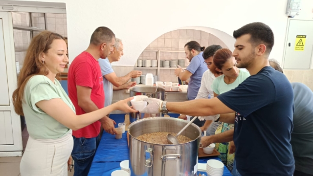 Türk Eğitim Sen’den aşure ikramı