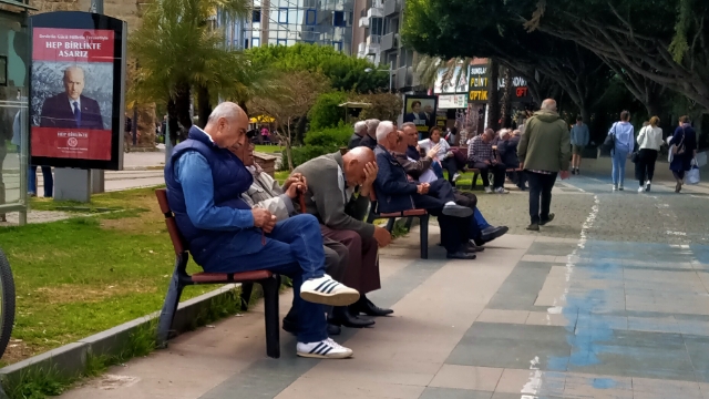 ‘Emekliye 15 bin TL verilsin’