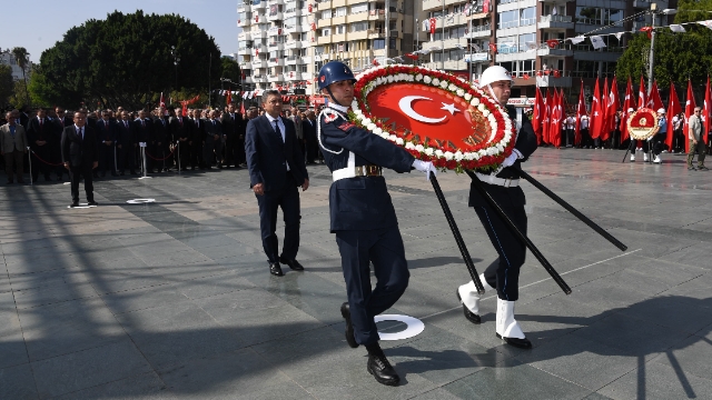 Kutlamalar coşkuyla başladı