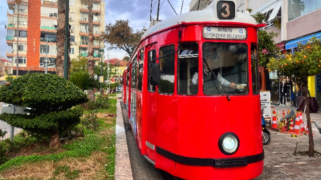 Nostalji Tramvay hattı bakımda