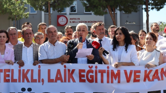 Eğitimin yükü velinin sırtında