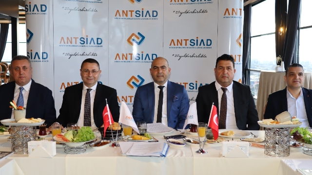 ANTSİAD sektör paydaşlarını buluşturdu