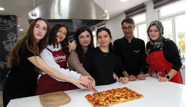 ENVAR’dan başarılı çocuklara özel hediye