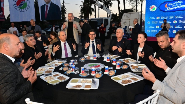 Kepez’in 4 mahallesi iftar sofralarında buluştu