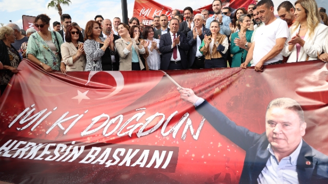 Buruk doğum günü kutlaması