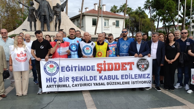 Kadın öğretmene şiddete tepki