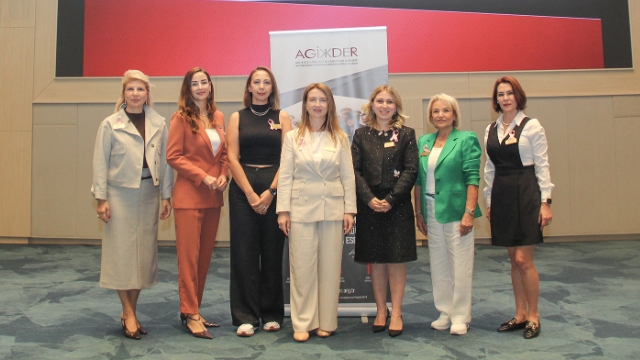 Meme kanserinde erken tanı önemli