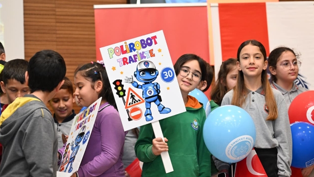 Polirobot ile trafik bilinci kazanıyorlar