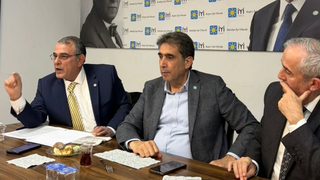 ‘Borç batağında yüzüyoruz!’