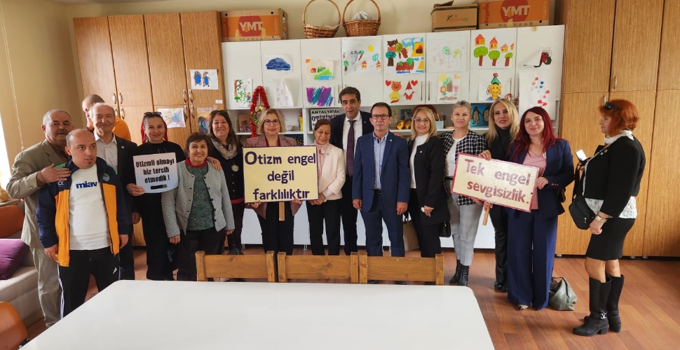 İYİ Parti'den Otizm Farkındalık Günü’nde Anlamlı Ziyaret