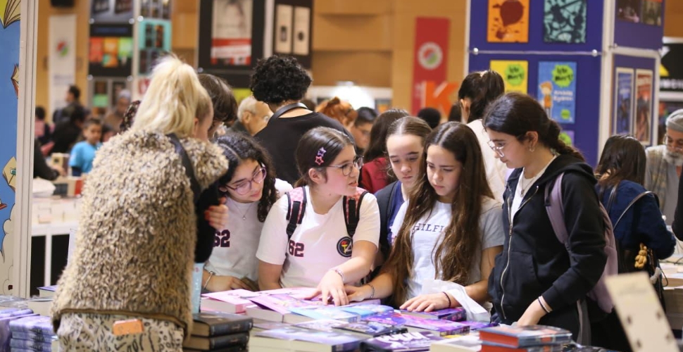Kepez Kitap Fuarı kitapseverlerin akınına uğruyor