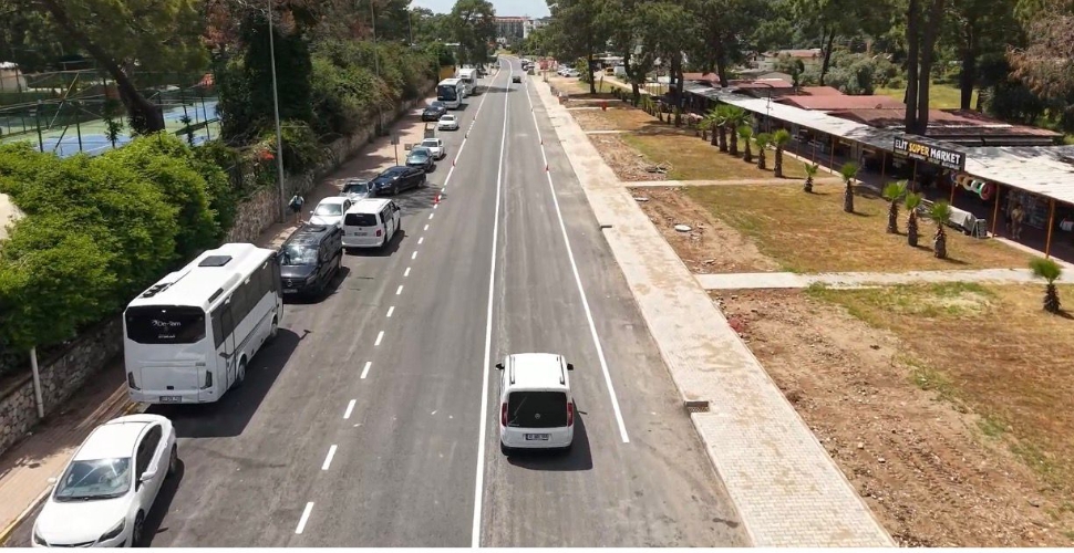 Atatürk caddesi konforlu hale dönüştü