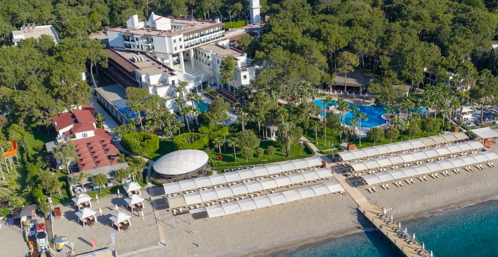 Coral’ın ödüllü oteli sezona yenilenerek girdi