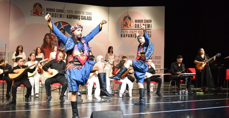 Mimar Sinan Akademi’den yılsonuna özel sanat performansı