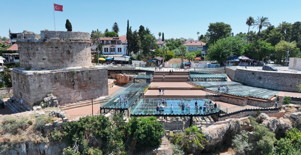 Hıdırlık Kulesi yeniden Antalyalılarla buluştu