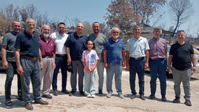 Saadet Partililer yangın bölgesini gezdi