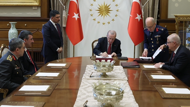 YAŞ kararları imzalandı