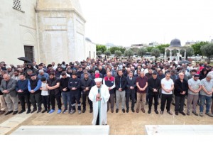 Okul saldırıları sonrası gıyabi cenaze namazı kılındı