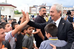 Kocagöz, okul ziyaretinde talepleri yerinde çözdü
