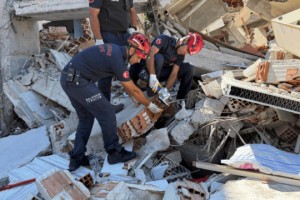 “Deprem doğal, felaket önlenebilir”