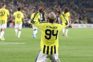Fenerbahçe tur kapısını araladı