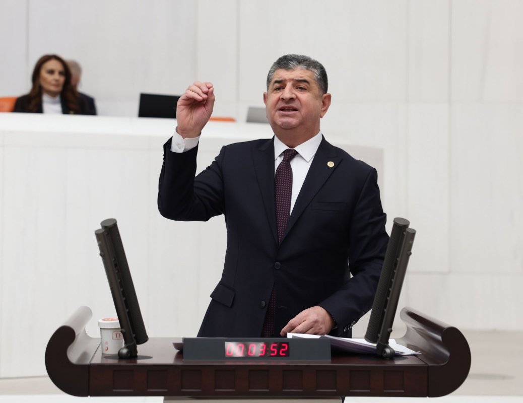 Cavit Arı’dan taşınmaz satışına tepki 