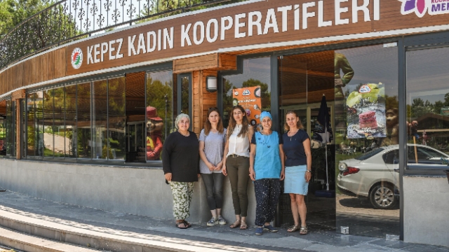 Kepez’den kadın kooperatiflerine destek