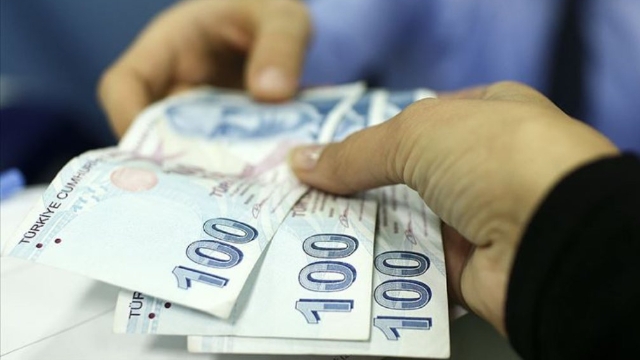 ‘Milletin alın teri çetelere peşkeş çekiliyor’