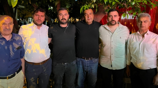 Zafer Partisi’nden pişi ikramı